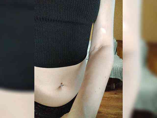 -Christina- webcam