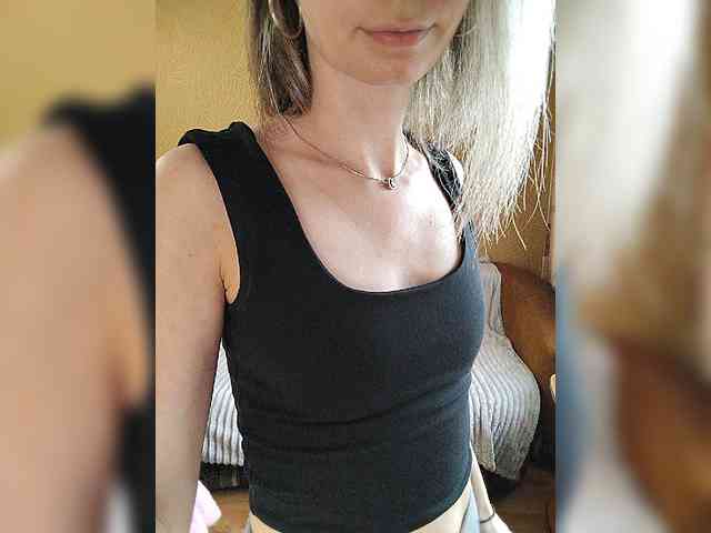 -Christina- webcam