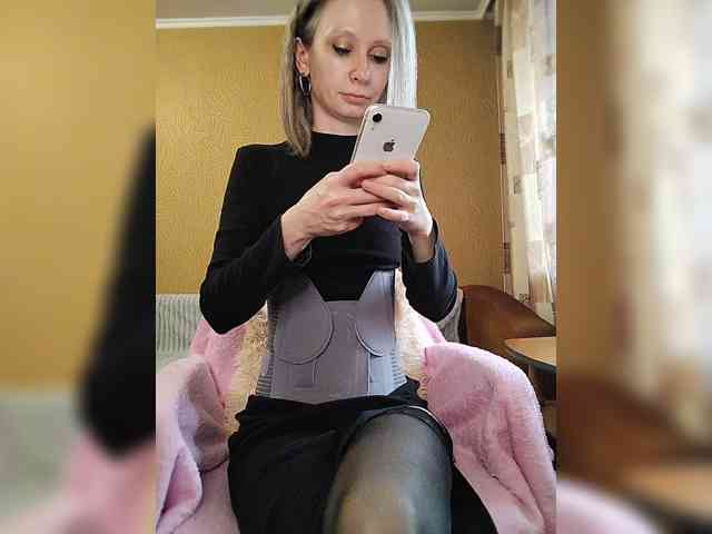 -Christina- webcam