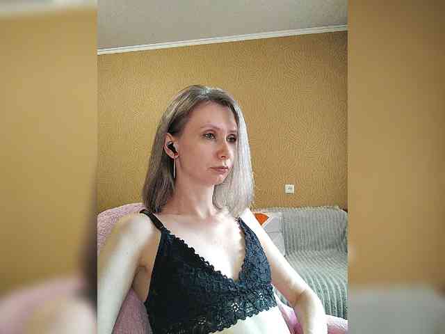-Christina- webcam