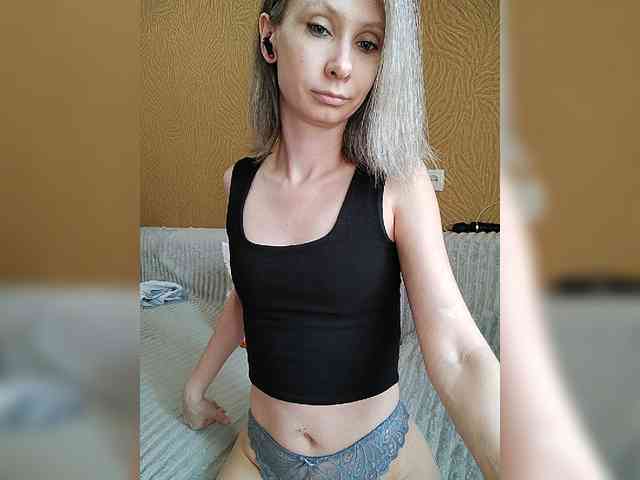 -Christina- webcam