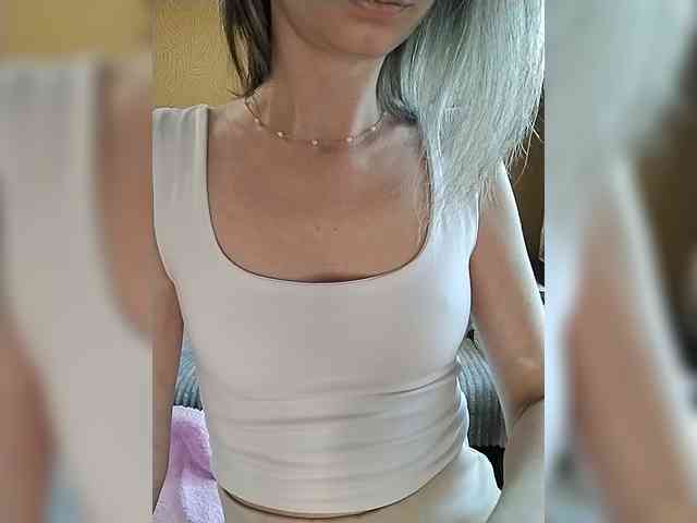 -Christina- webcam