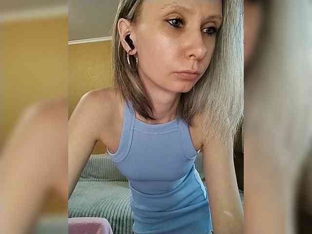 -Christina- webcam