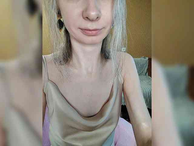 -Christina- webcam