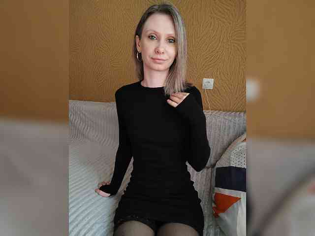 -Christina- webcam