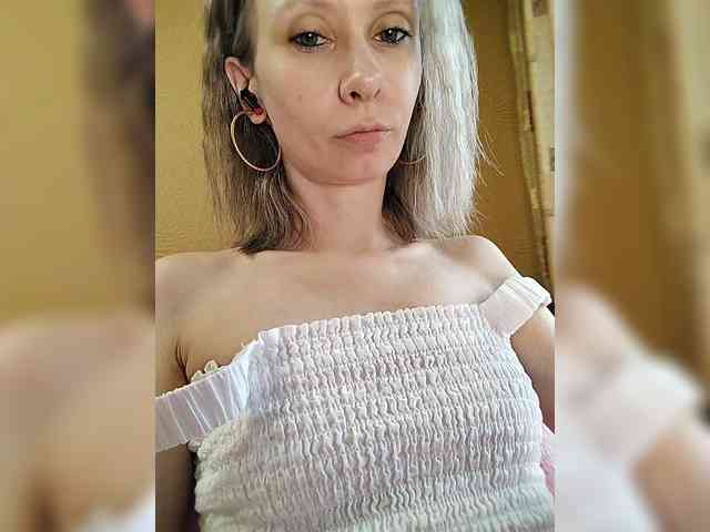 -Christina- webcam