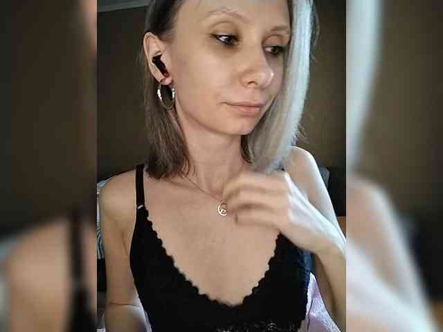 -Christina- webcam