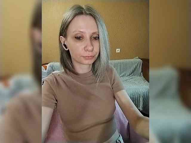 -Christina- webcam