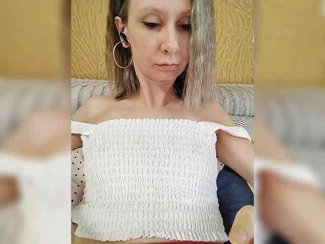 -Christina- webcam