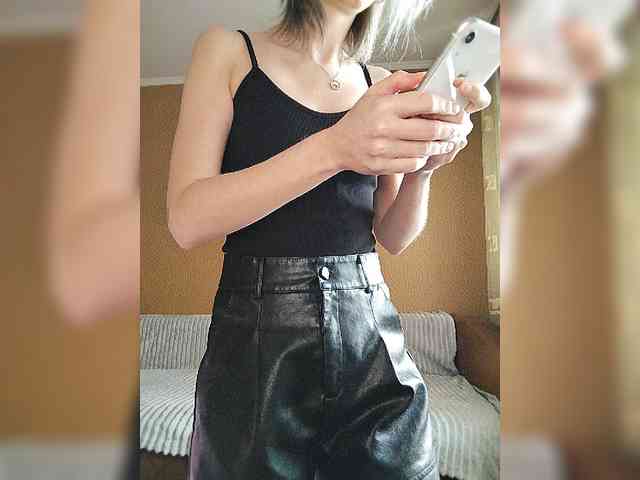 -Christina- webcam