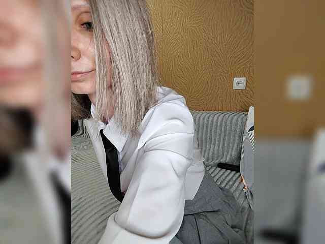 -Christina- webcam