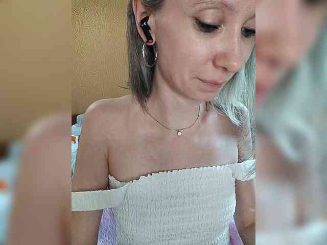 -Christina- webcam