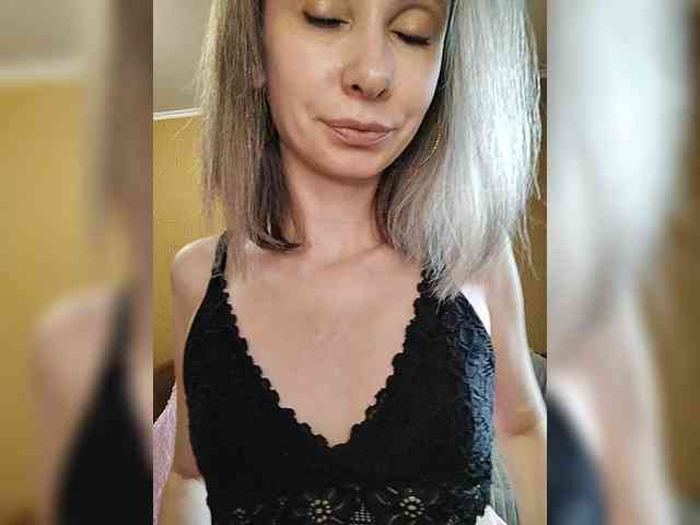 -Christina- webcam