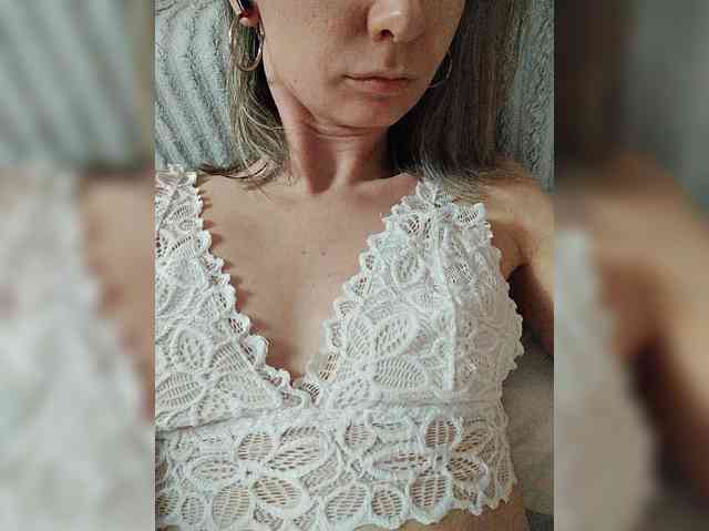 -Christina- webcam
