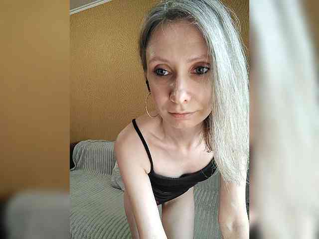 -Christina- webcam