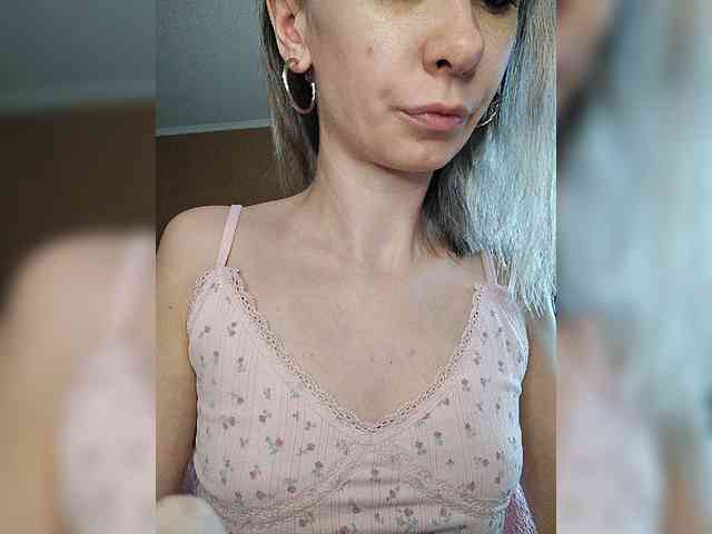 -Christina- webcam