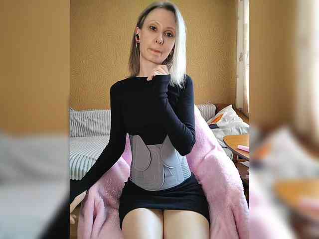 -Christina- webcam