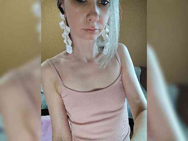-Christina- webcam