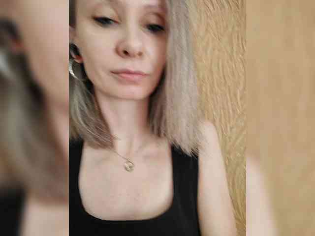 -Christina- webcam