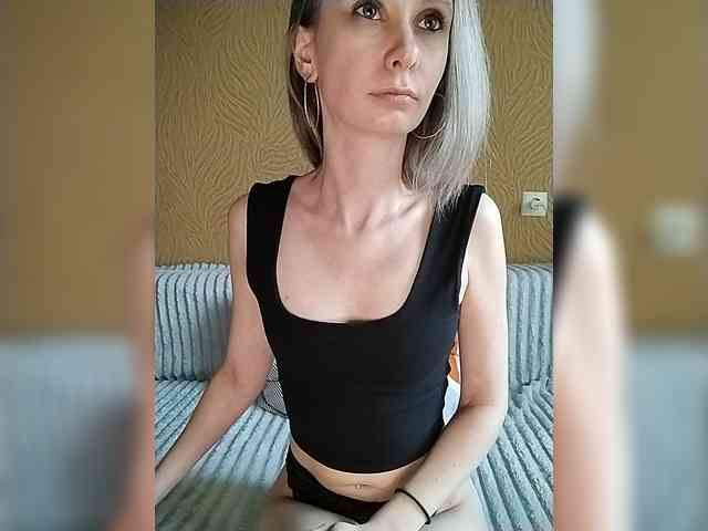 -Christina- webcam
