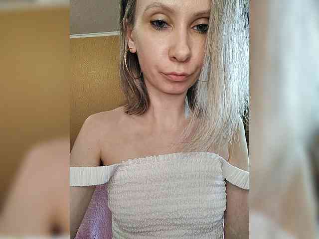 -Christina- webcam
