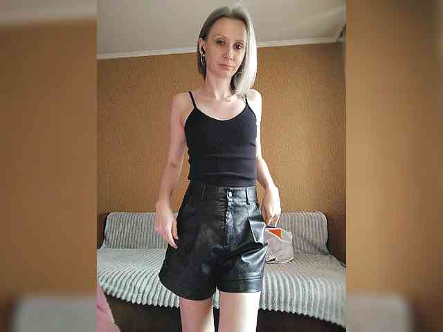 -Christina- webcam