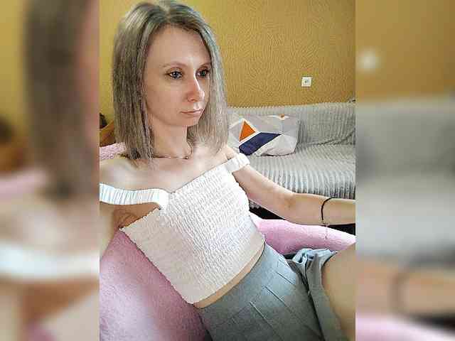 -Christina- webcam