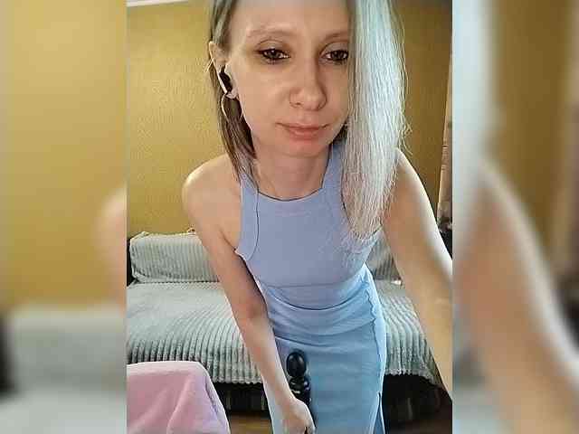 -Christina- webcam