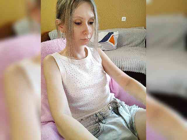 -Christina- webcam