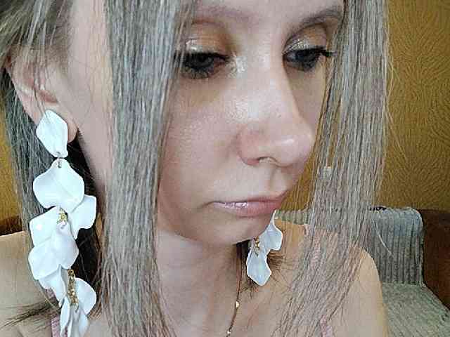 -Christina- webcam