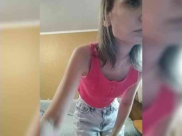 -Christina- webcam