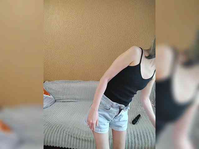 -Christina- webcam
