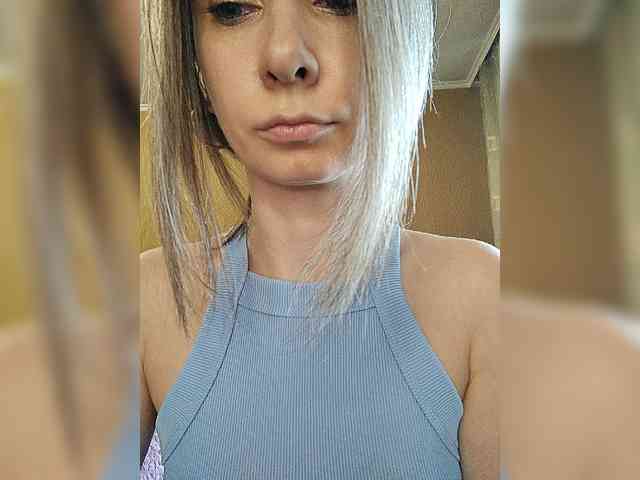 -Christina- webcam