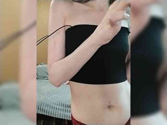 -Christina- webcam