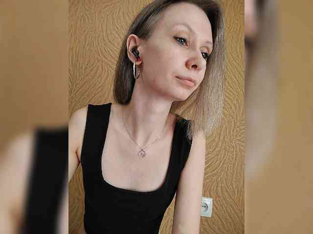 -Christina- webcam