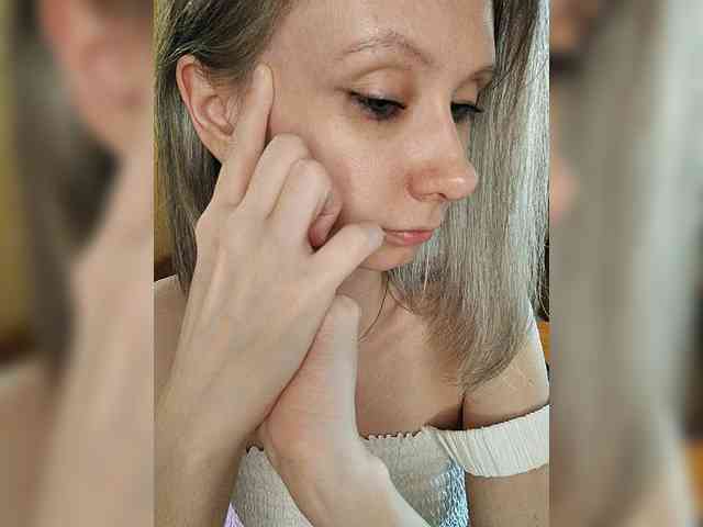 -Christina- webcam
