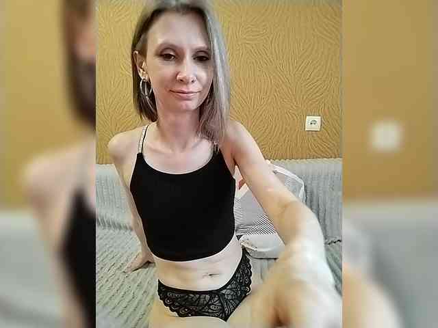 -Christina- webcam