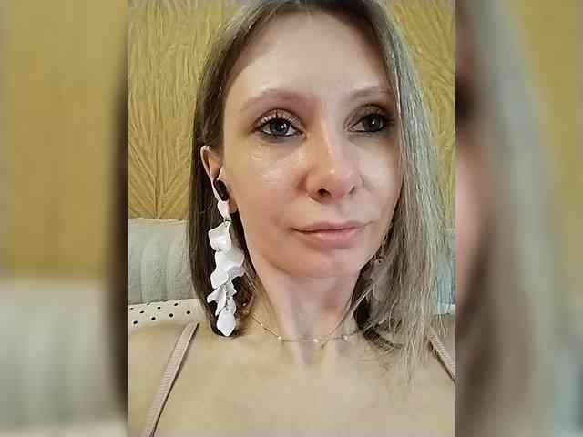 -Christina- webcam