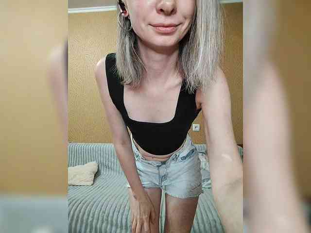-Christina- webcam