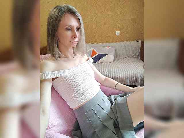 -Christina- webcam