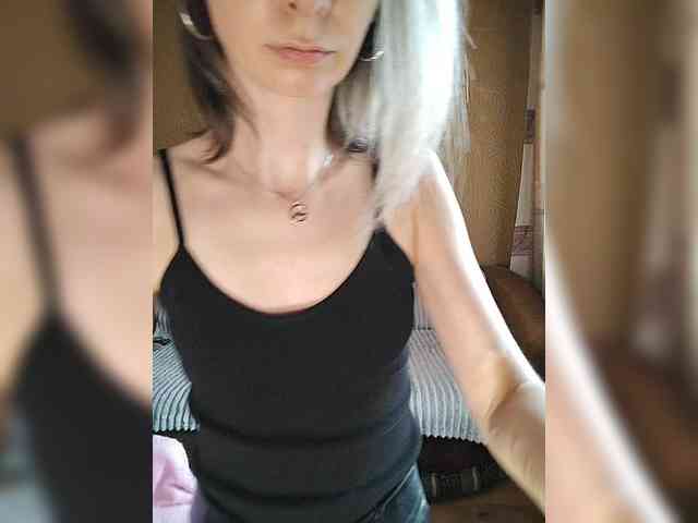 -Christina- webcam