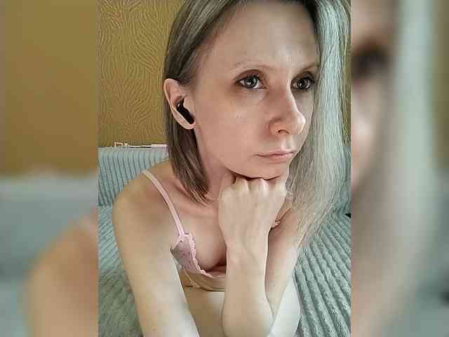 -Christina- webcam