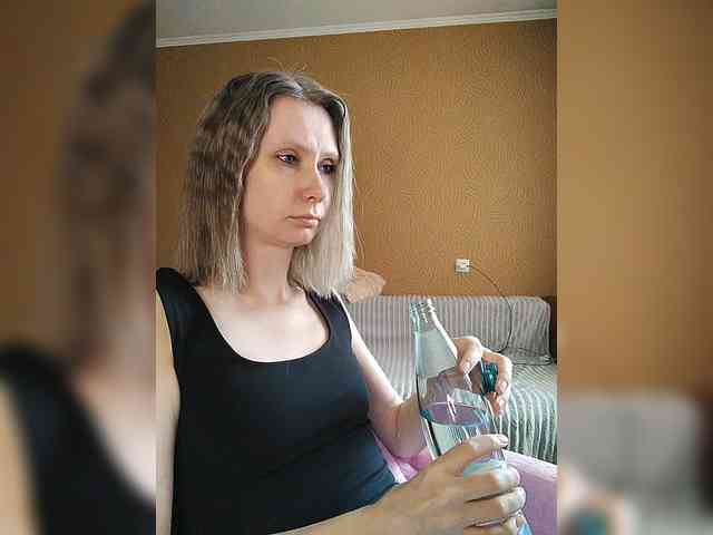 -Christina- webcam