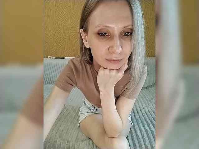 -Christina- webcam