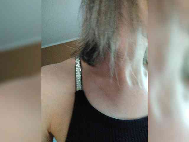 -Christina- webcam
