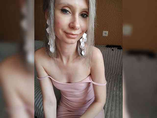 -Christina- webcam