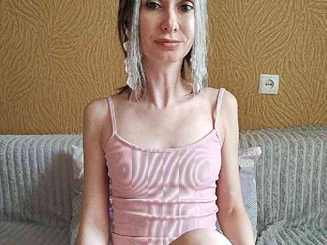 -Christina- webcam