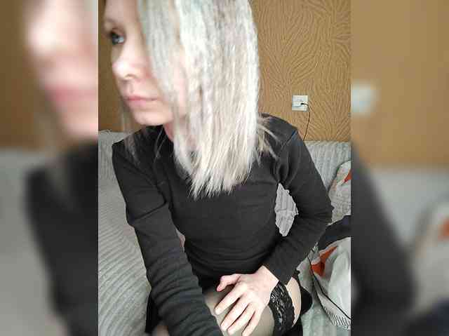 -Christina- webcam