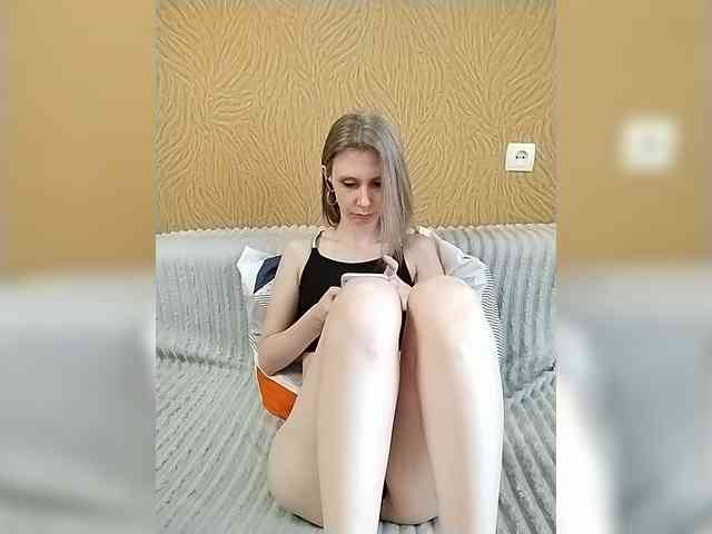 -Christina- webcam