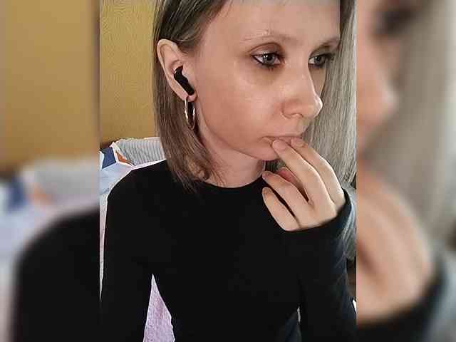 -Christina- webcam